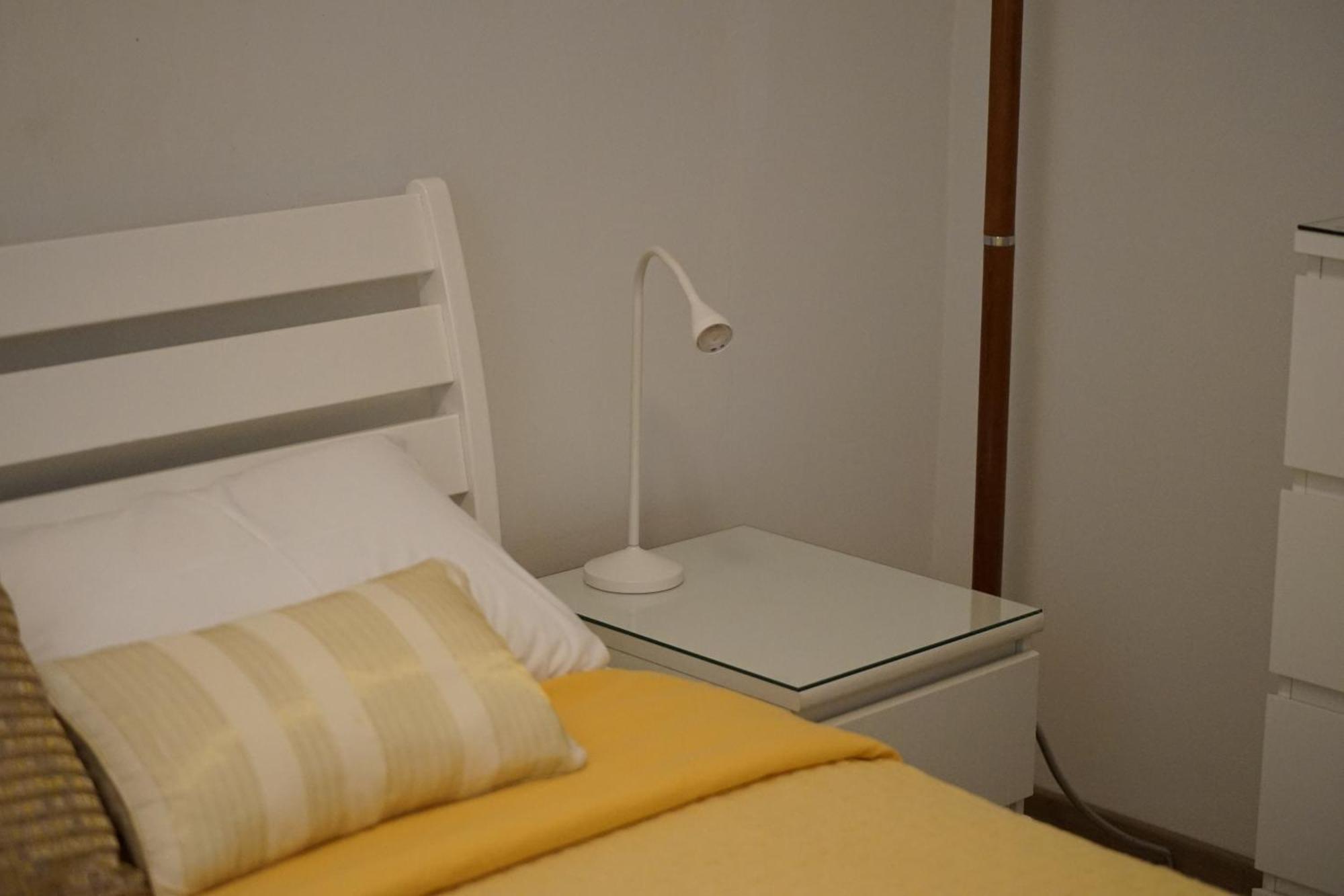 Searenity Seafront House - 50m From The Hébergement de vacances Larnaca