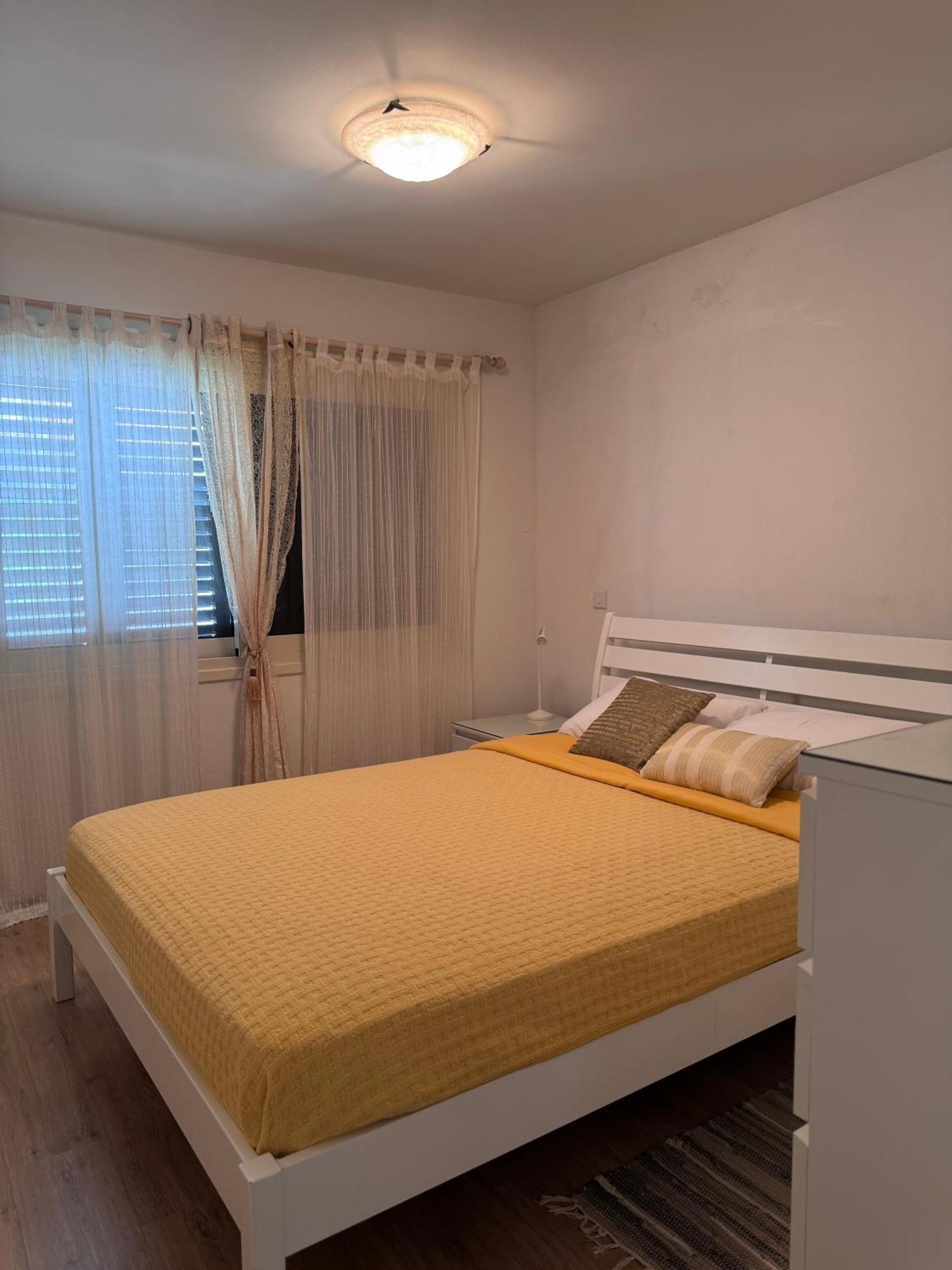 Holiday home Searenity Seafront House - 50m From The *